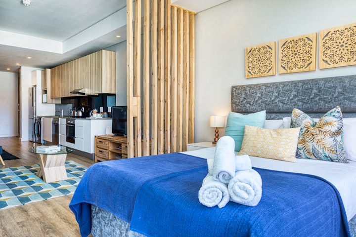 Western Cape Accommodation at Elegant Sentinel 913 | Viya