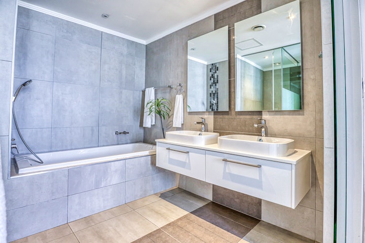 Gauteng Accommodation at Masingita Towers Luxury Apartment 812 | Viya