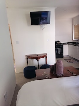 Northern Suburbs Accommodation at Langbeentjie Inn | Viya