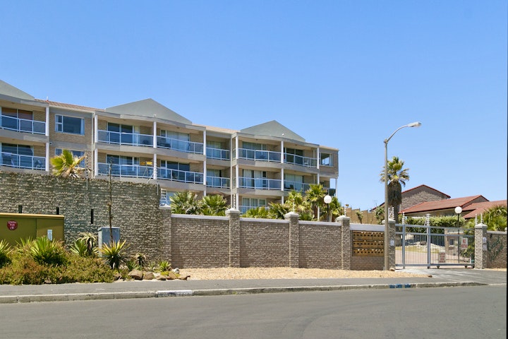 Cape Town Accommodation at Coral Island 104 | Viya