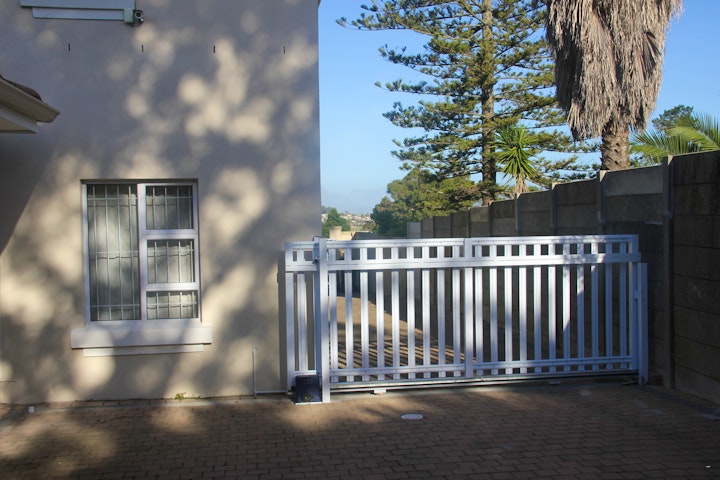 Cape Town Accommodation at 59 De Villiers Drive | Viya