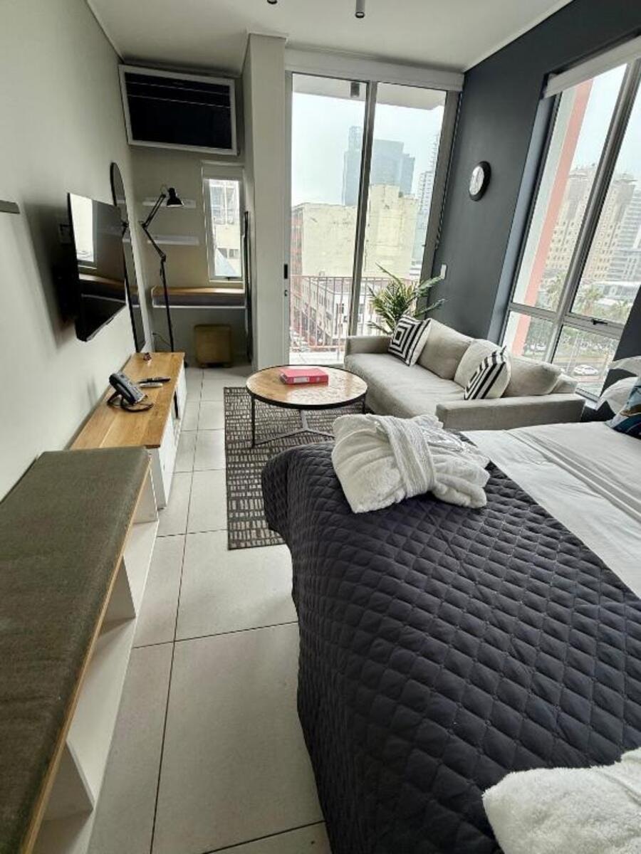 Rose Apartment 410 image no 4 of 11