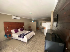 Karas Accommodation at  | Viya