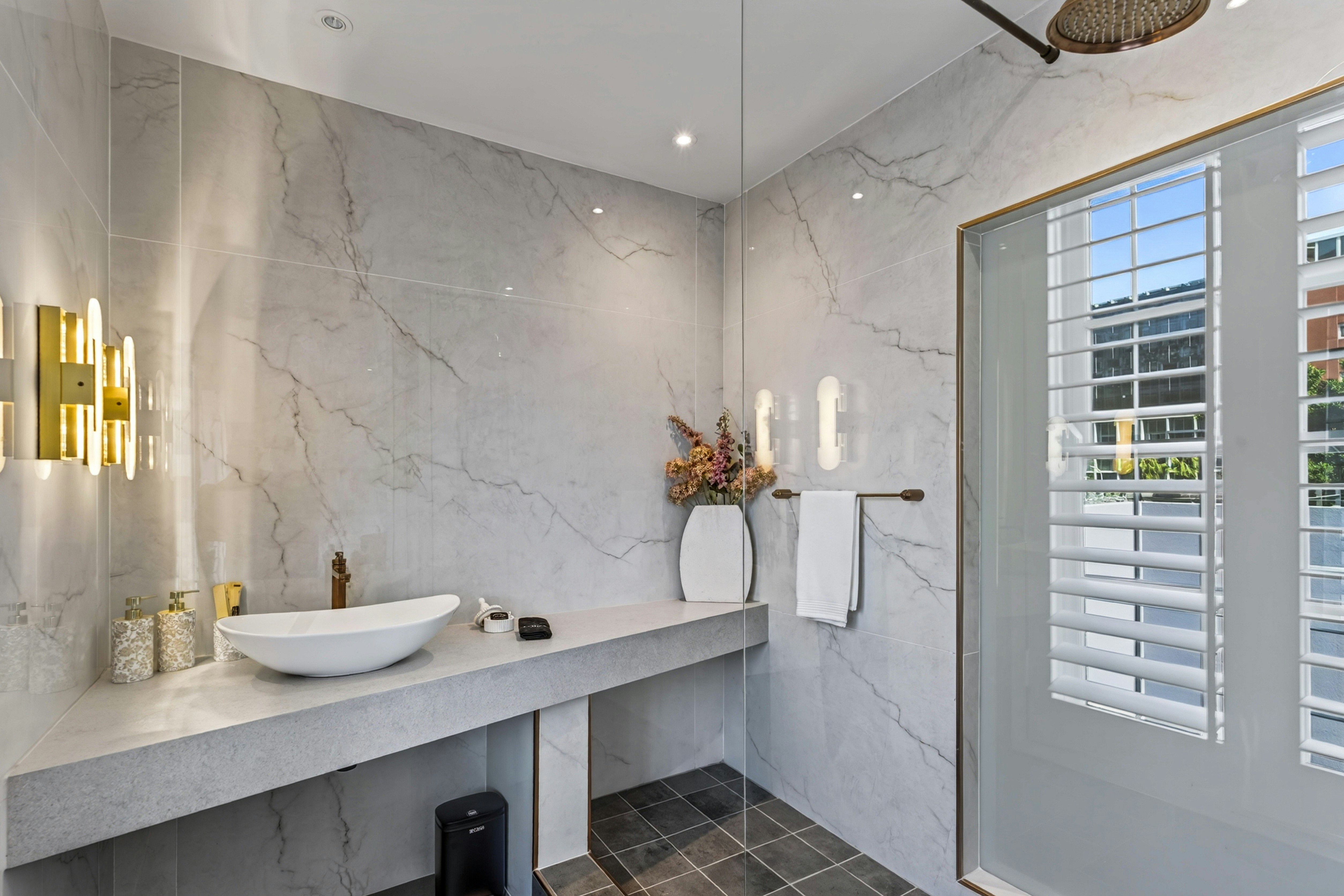 Casa Dias | Scenic Mountain Views | Unbeatable City Access image no 13 of 28