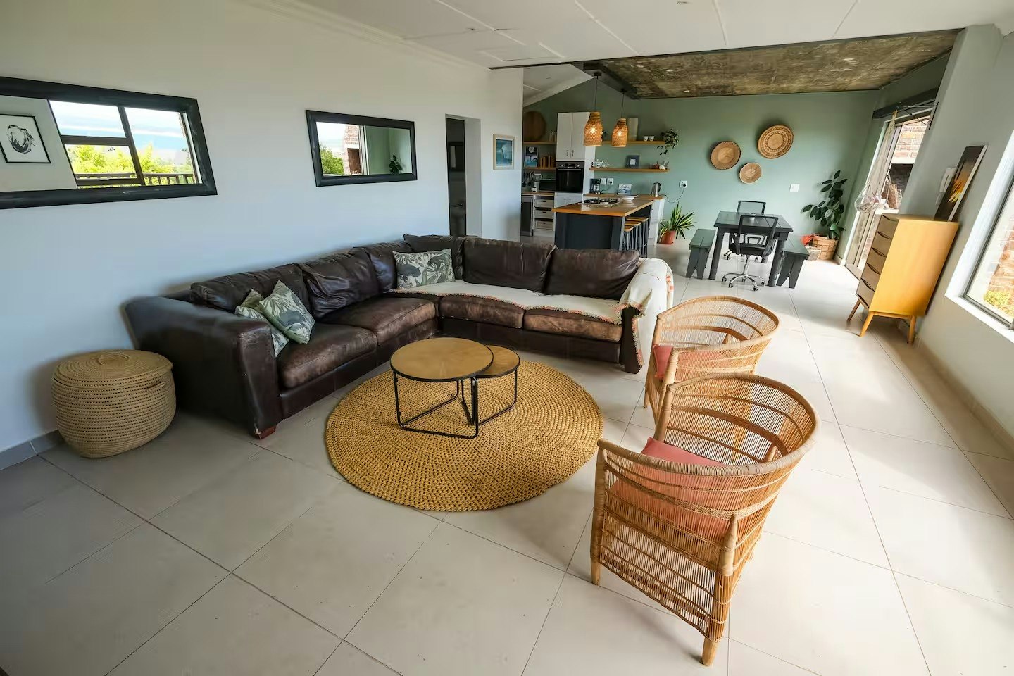 J-Bay Holiday Home image no 4 of 43