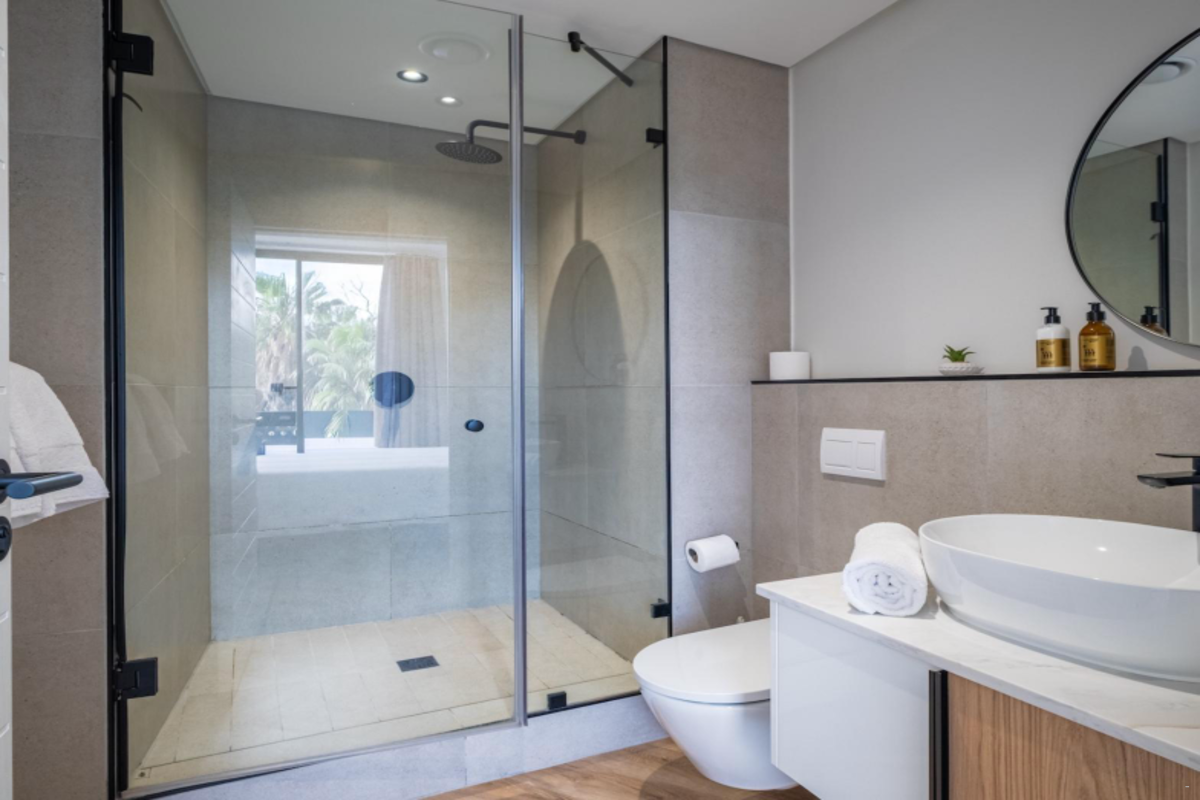 2 Bed Apartment – On Park Unit 315 image no 6 of 29