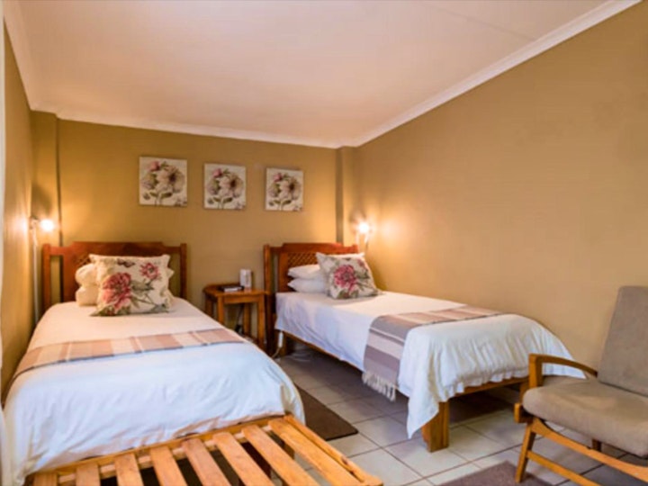 Karoo Accommodation at Nanna Rous' Town House | Viya