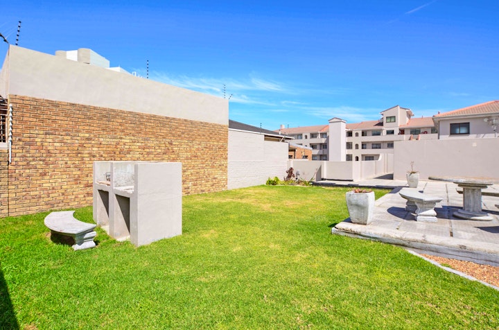 Cape Town Accommodation at Seashells Apartment | Viya