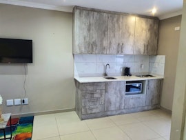 Northern Suburbs Accommodation at Elemed Guesthouse | Viya