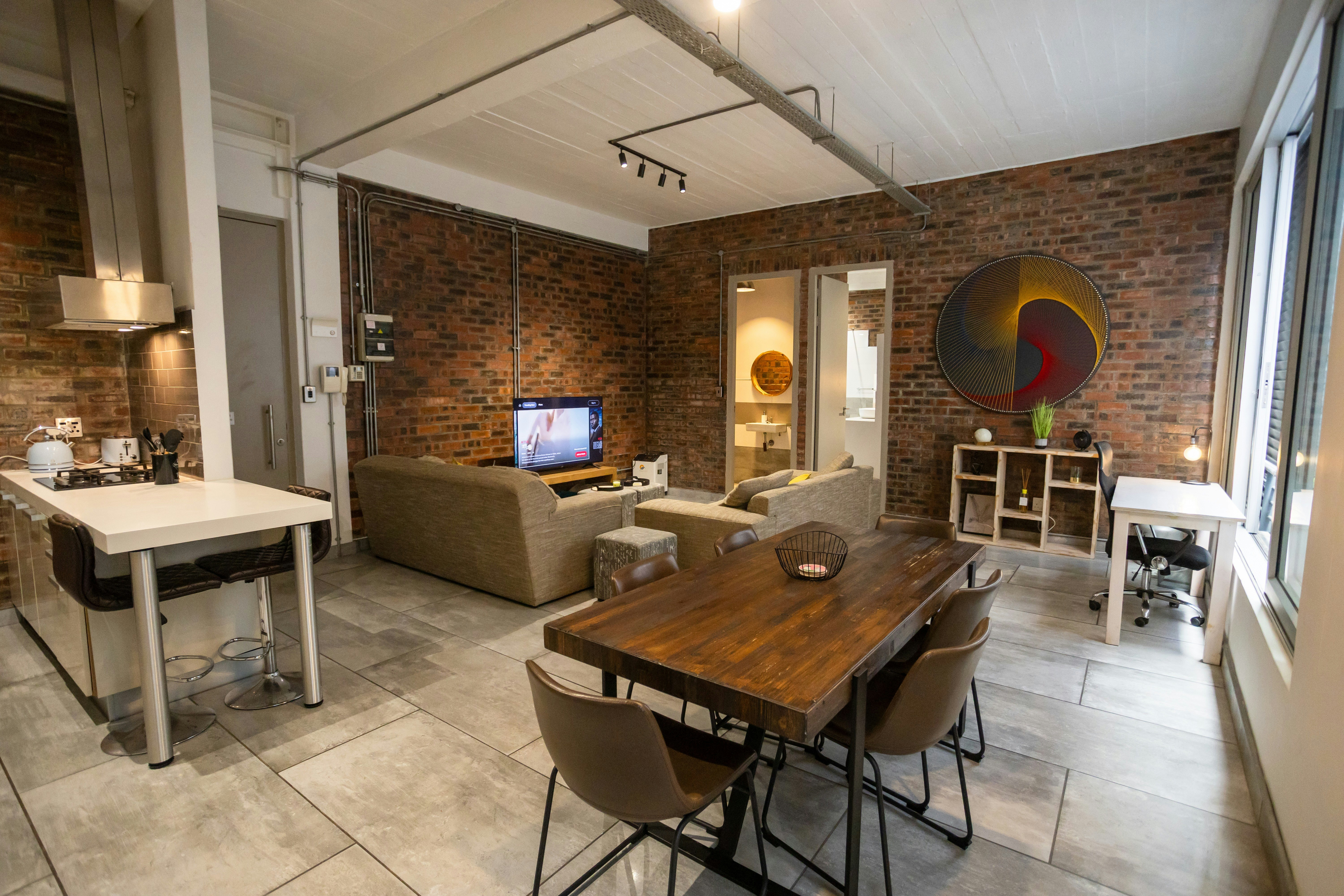 New York Style Apartment in Gardens image no 2 of 17