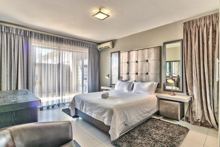 Cape Town Accommodation at 108 On Heritage Square | Viya