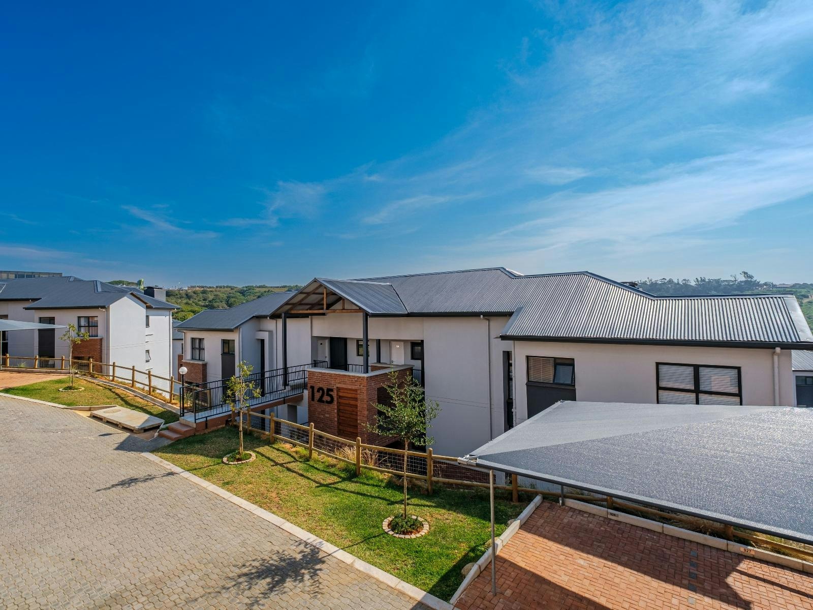 Ballito Hills 1001 image no 3 of 33