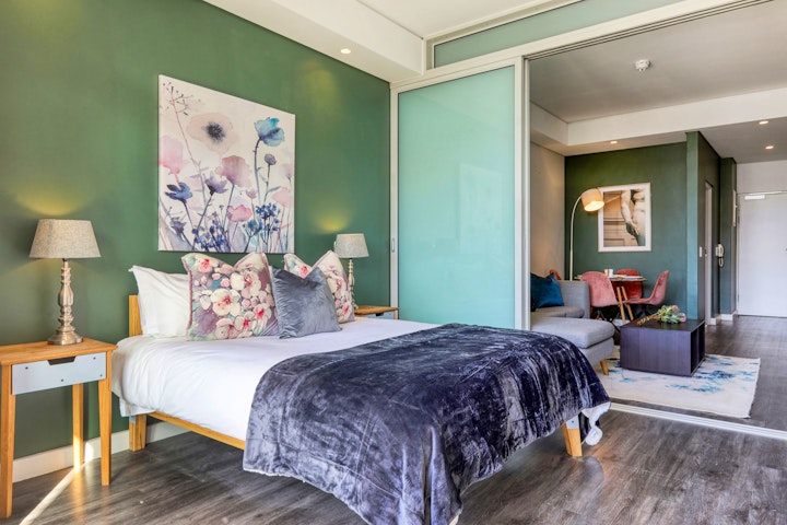 Western Cape Accommodation at Colourful City Balcony Apartment | Viya