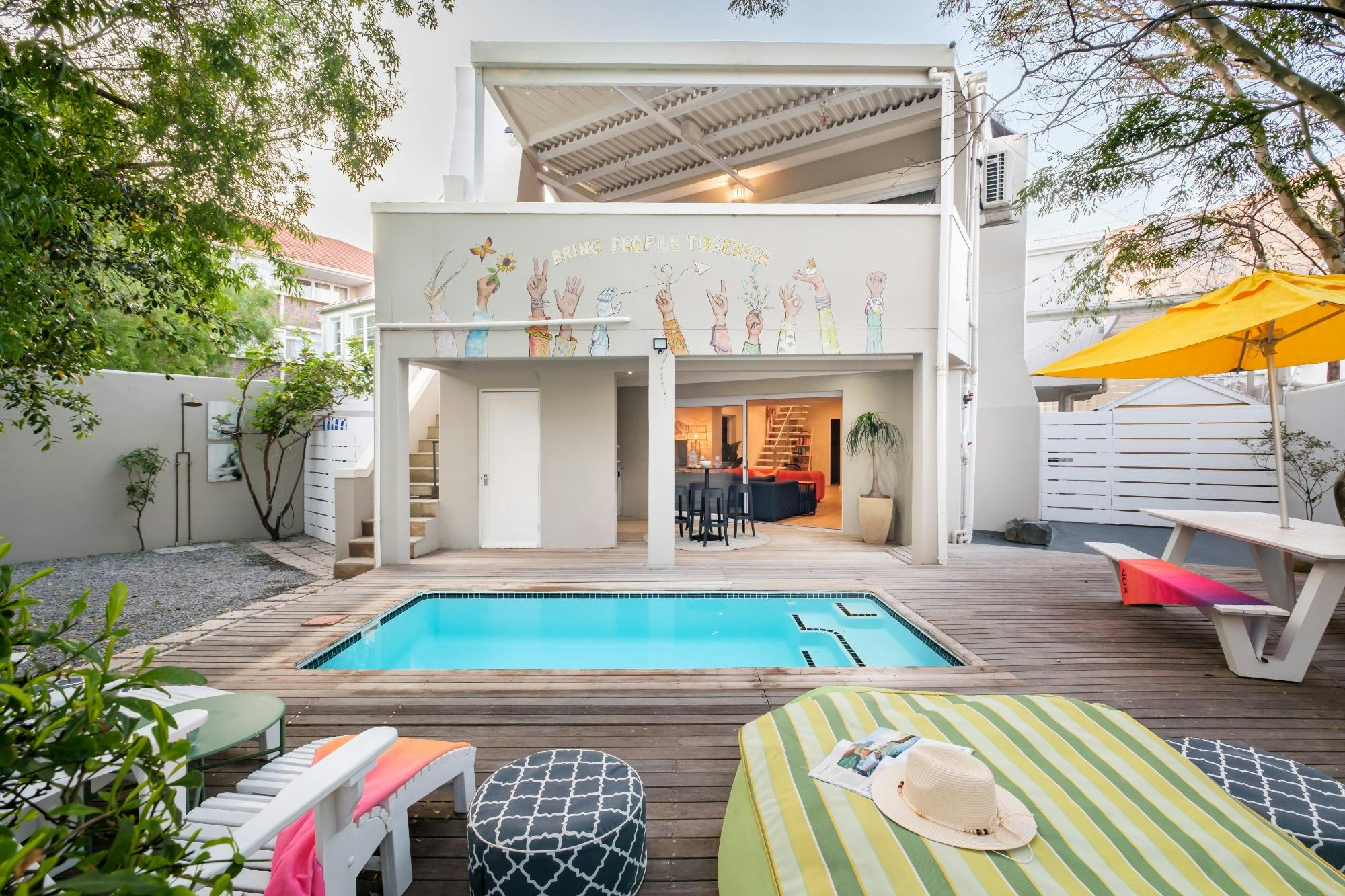 Happy House image no 2 of 35