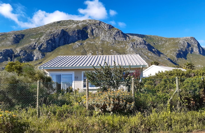 Betty's Bay Accommodation at Lakeside Cottage at Betty's | Viya