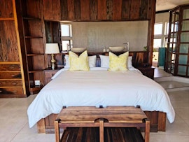 Jeffreys Bay Accommodation at House on the Beach | Viya