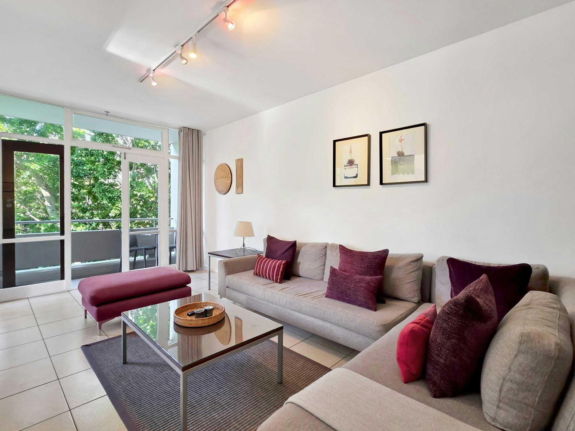 St Martini Gardens Balcony Apartment image no 3 of 41