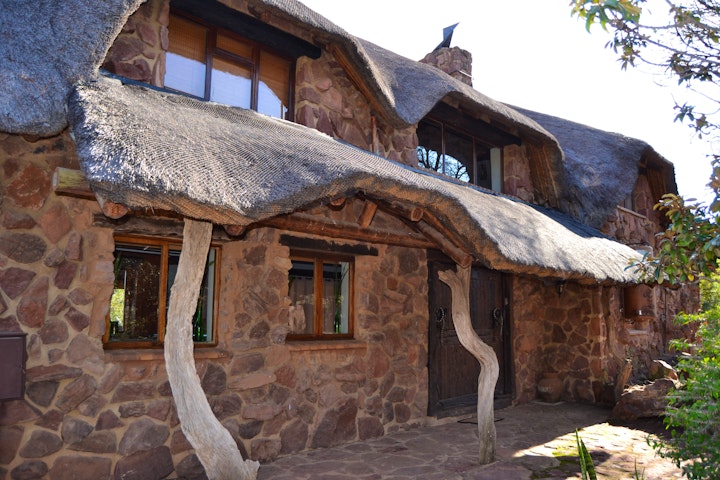 Loskop Valley Accommodation at Mpopomeni - Hummingbird Lodge | Viya