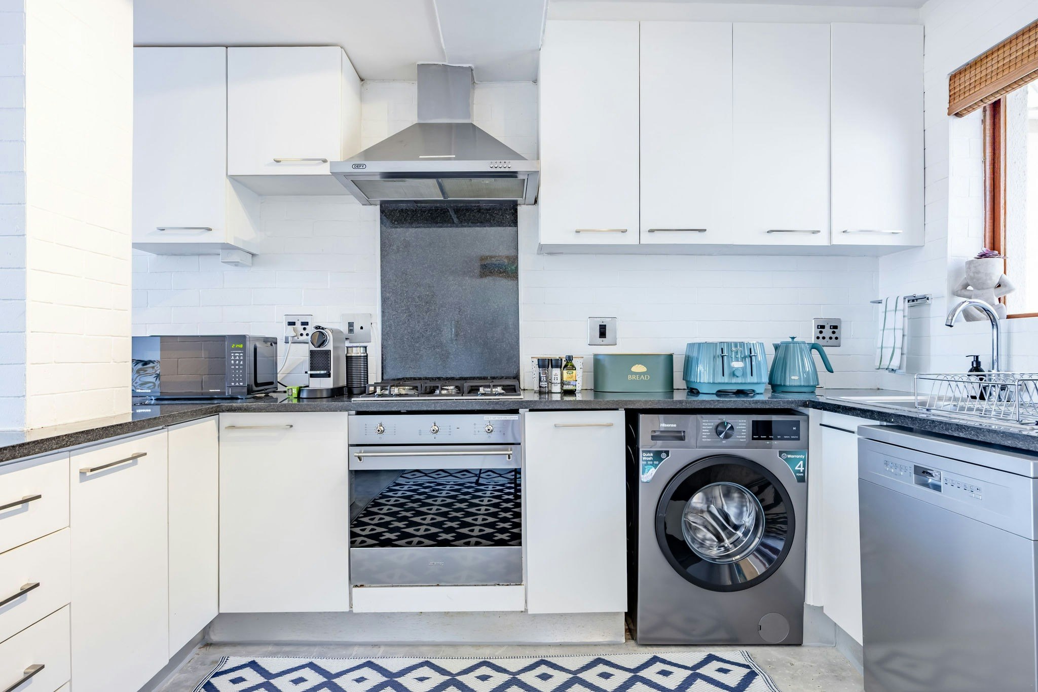 Kalk Coastal Apartment image no 33 of 40