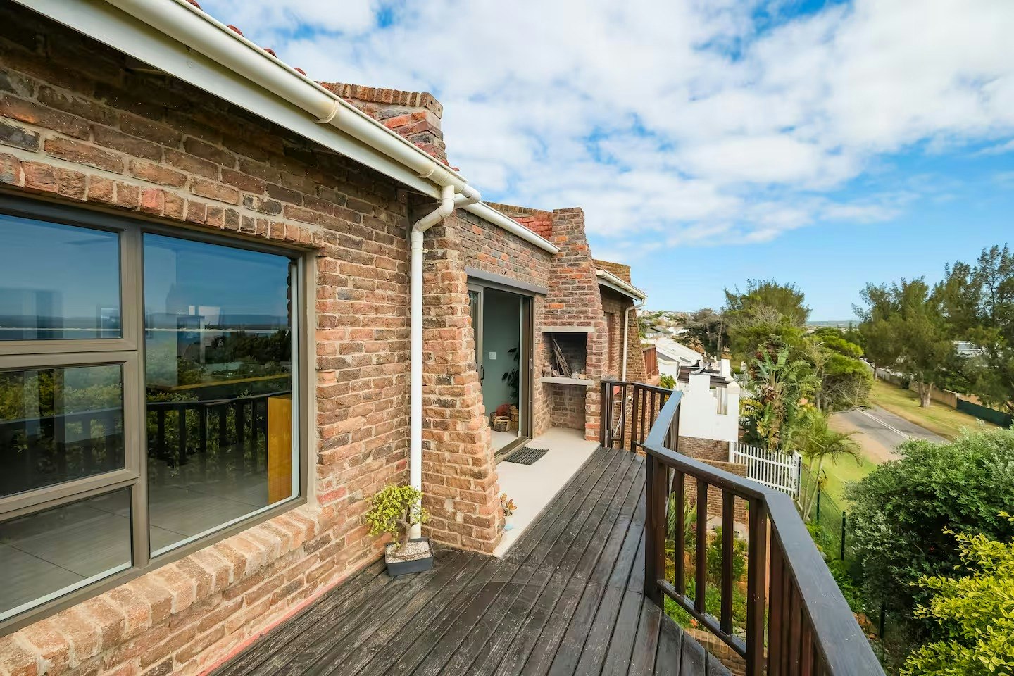 J-Bay Holiday Home image no 32 of 43