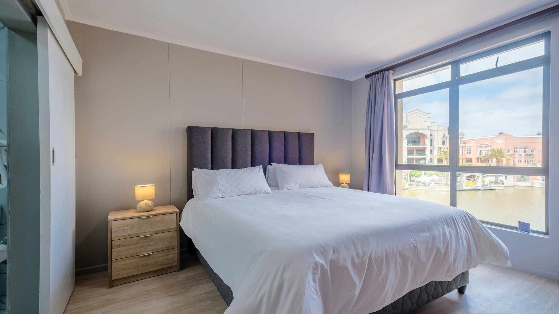 The Island Club 2 Bed Apartments image no 6 of 18
