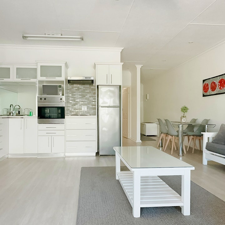 Western Cape Accommodation at Riviera Suite 18 | Viya