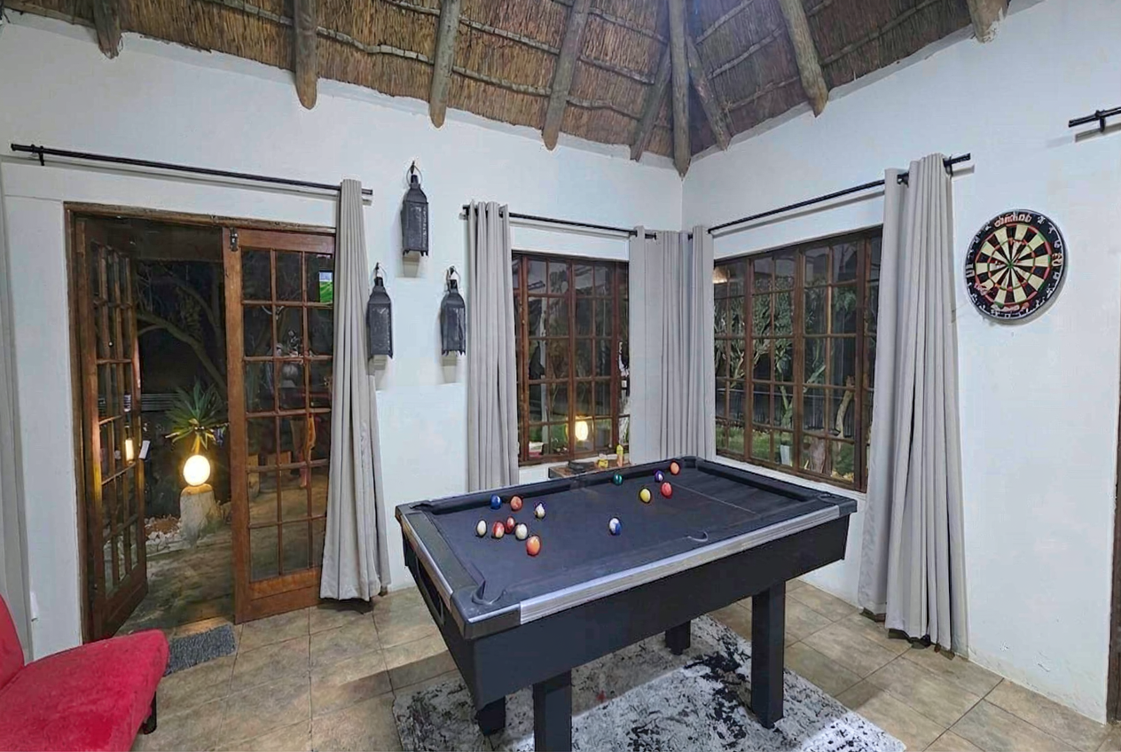 Wild Thorn Bush Lodge image no 3 of 22