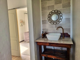 Western Cape Accommodation at Vine cottage @ On Poplars Lane | Viya