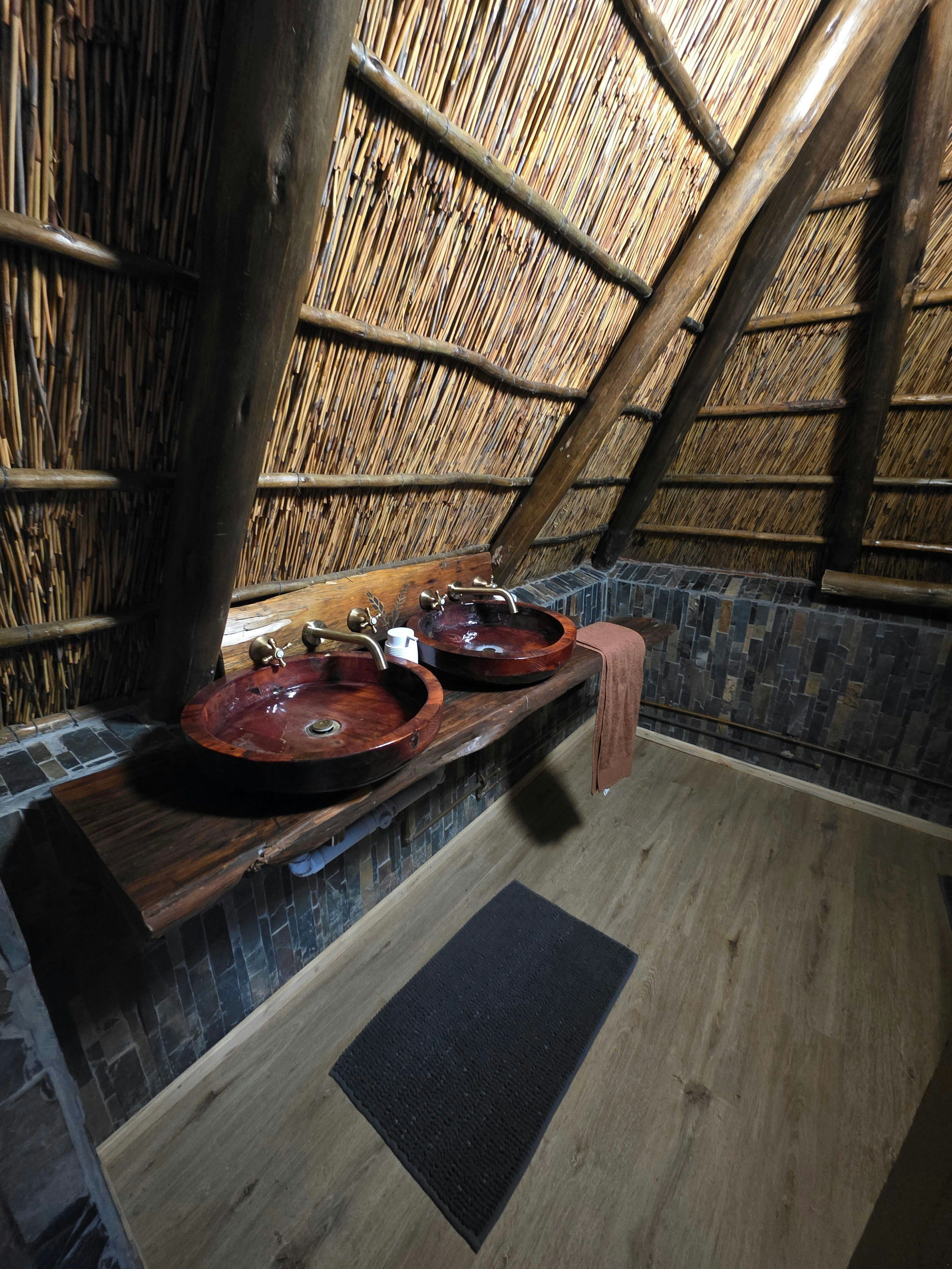 Lux Fur Cabin image no 50 of 60
