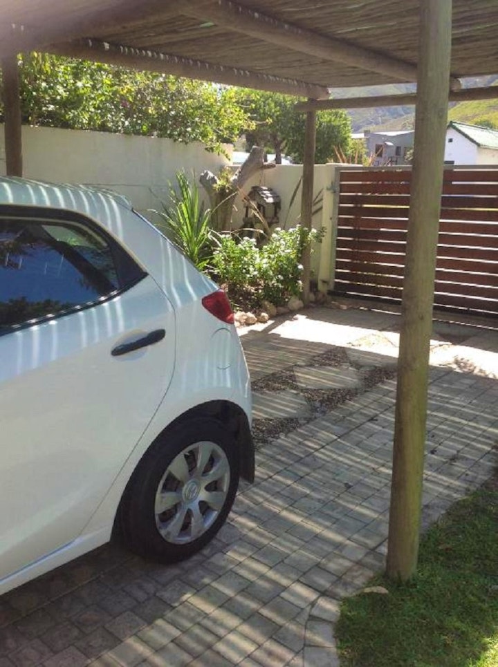 Overberg Accommodation at 77 on 7th Street | Viya