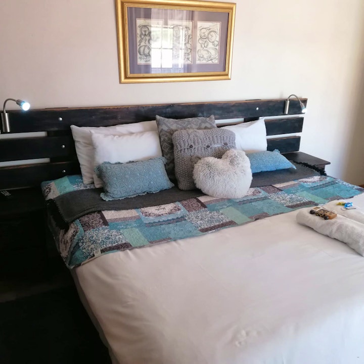 Namaqualand Accommodation at Leopard Tree Guesthouse | Viya