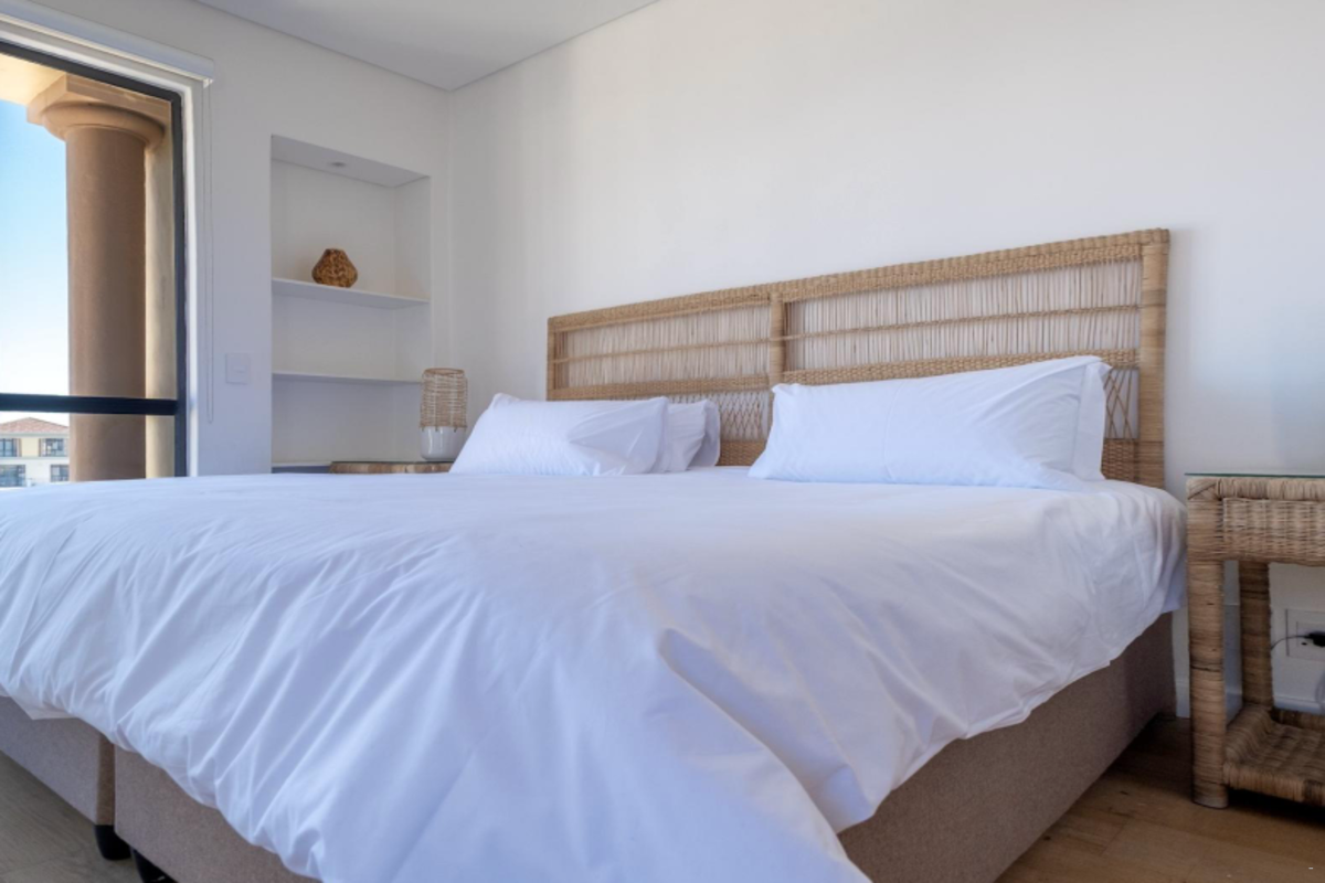 3 Bed 3 Bath Penthouse ICP606 image no 10 of 86