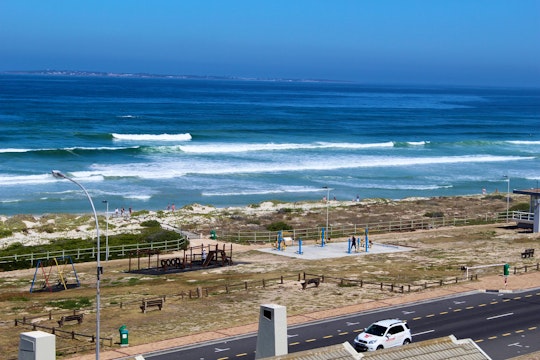 Bloubergstrand Accommodation at  | Viya