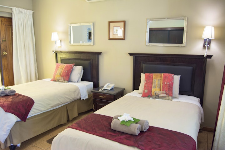 Panorama Route Accommodation at Floreat Riverside Lodge | Viya