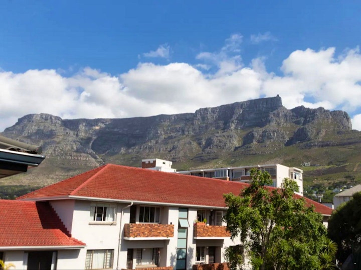 Cape Town Accommodation at Parioli Court | Viya