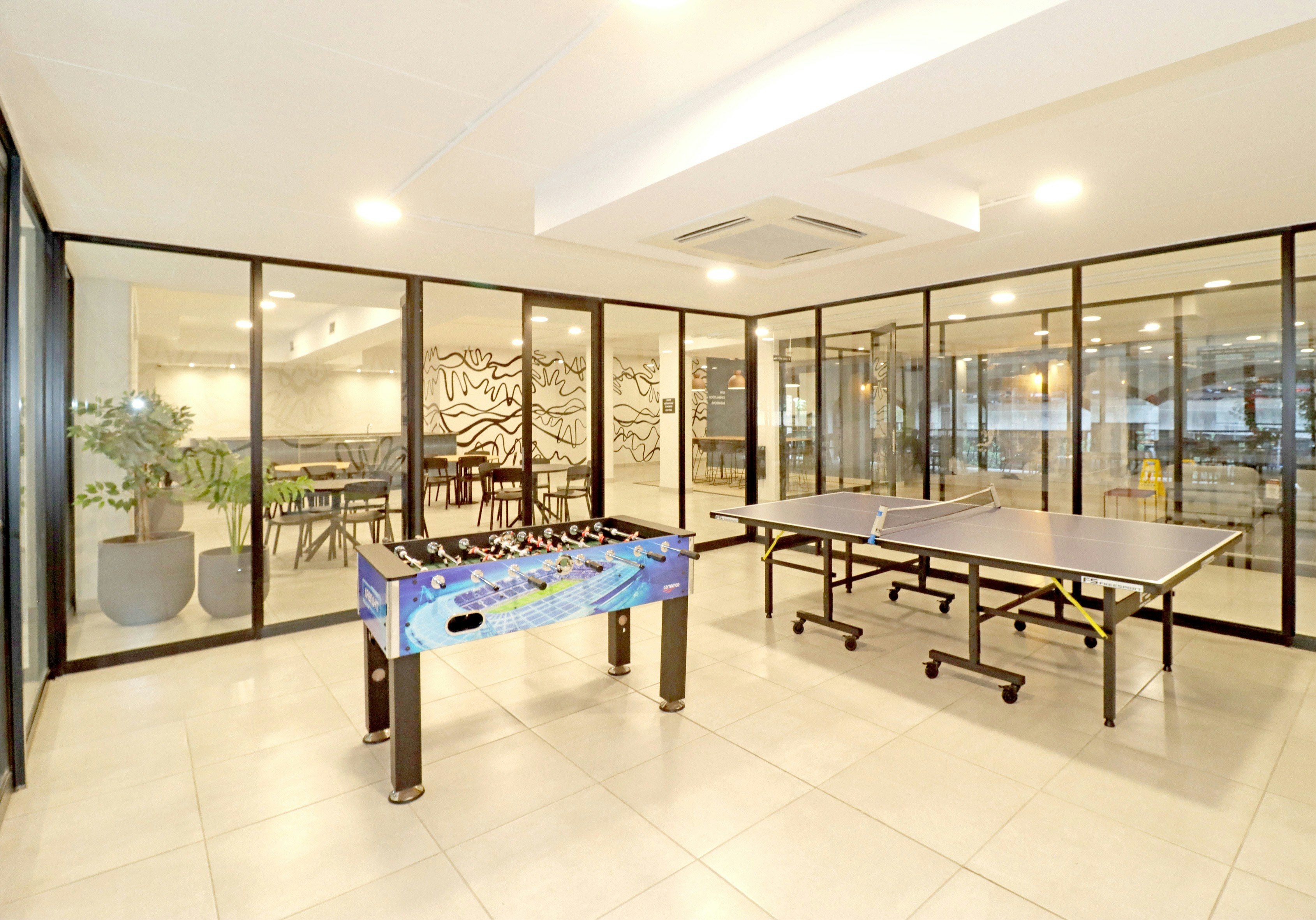 Elegant Studio in Illovo image no 34 of 38