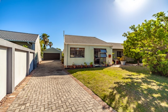 Melkbosstrand Accommodation at  | Viya