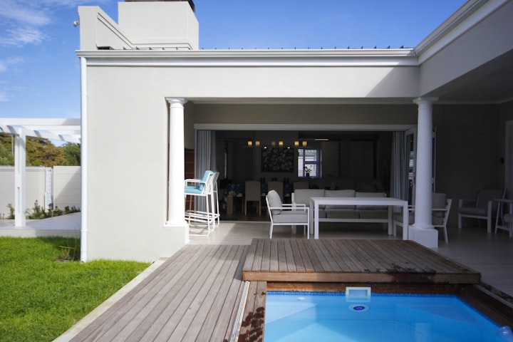 Western Cape Accommodation at Nuwe Lingen - Hermanus Eastciff Luxury Accommodation | Viya