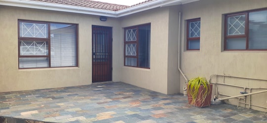 Jeffreys Bay Accommodation at  | Viya