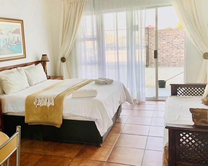 Colchester Accommodation at Sundowner Guest House | Viya