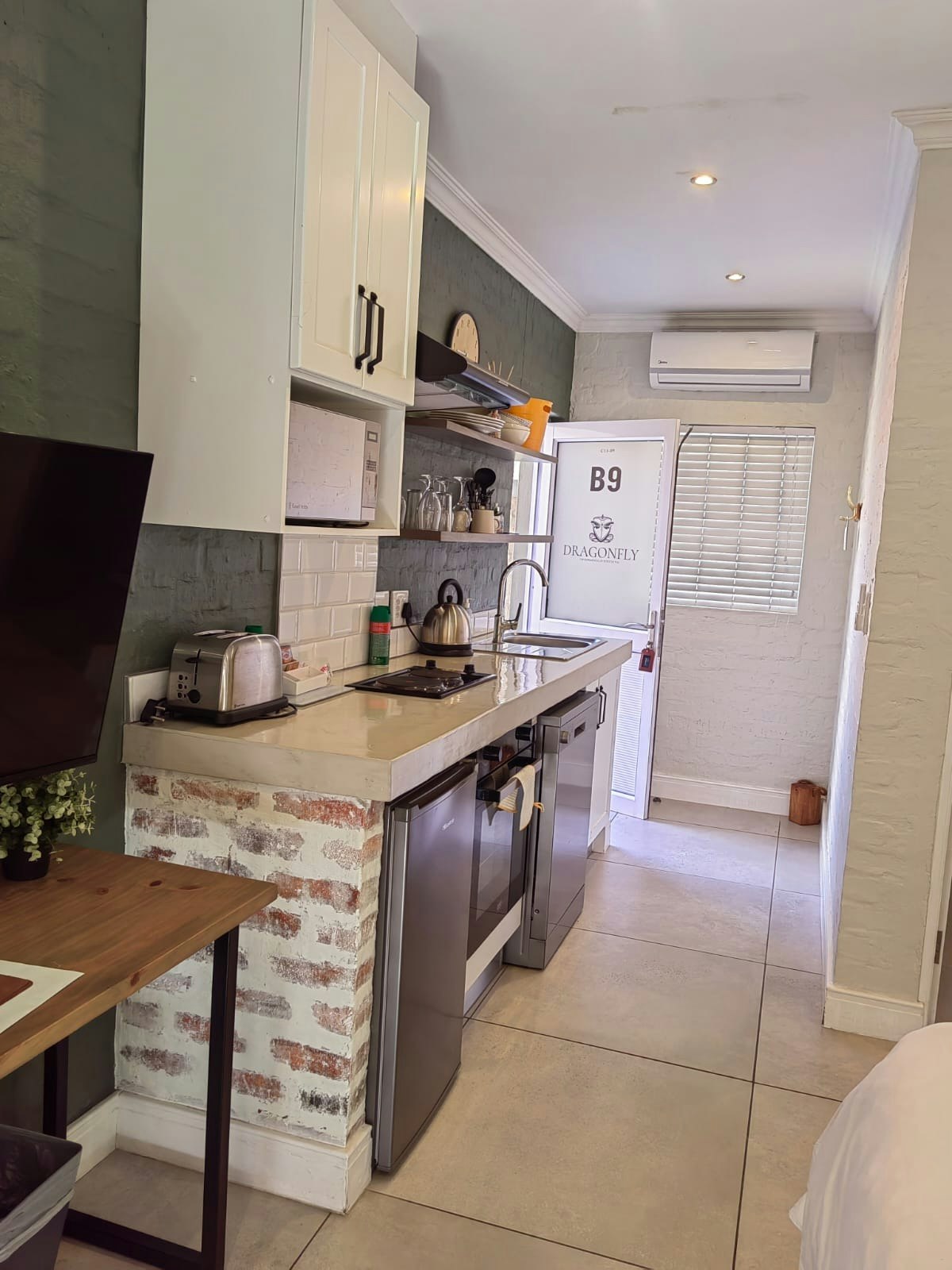 1110 Cote De Val Boutique Apartment image no 6 of 27