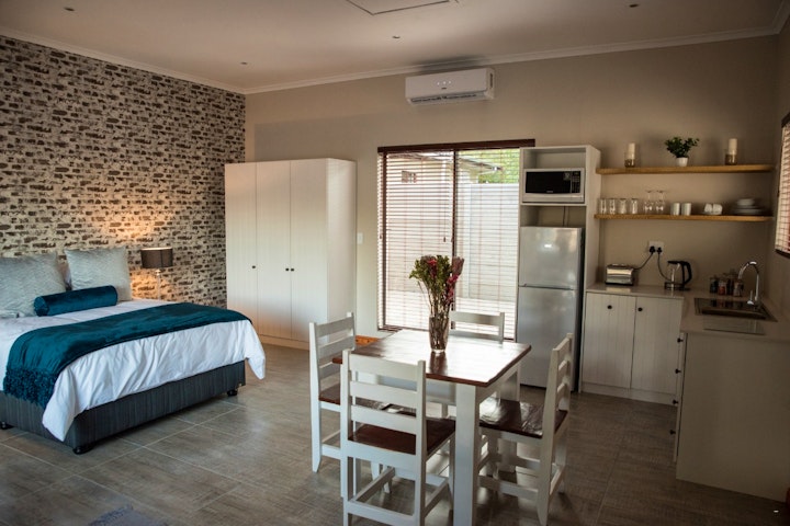 Western Cape Accommodation at Sol Montis Guest Cottage | Viya