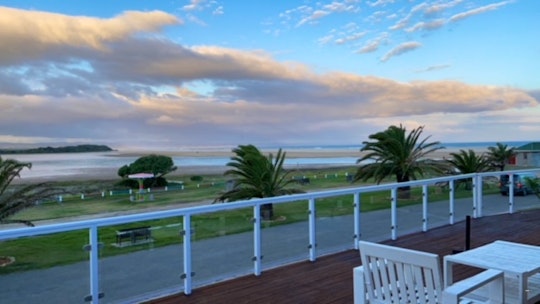 Jeffreys Bay Accommodation at  | Viya