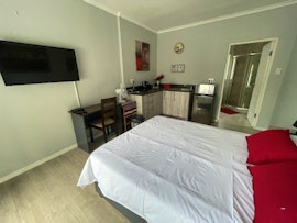 Northern Suburbs Accommodation at Elephant's Heart | Viya