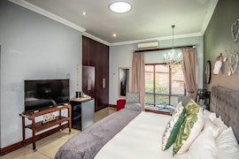 White River Accommodation at  | Viya