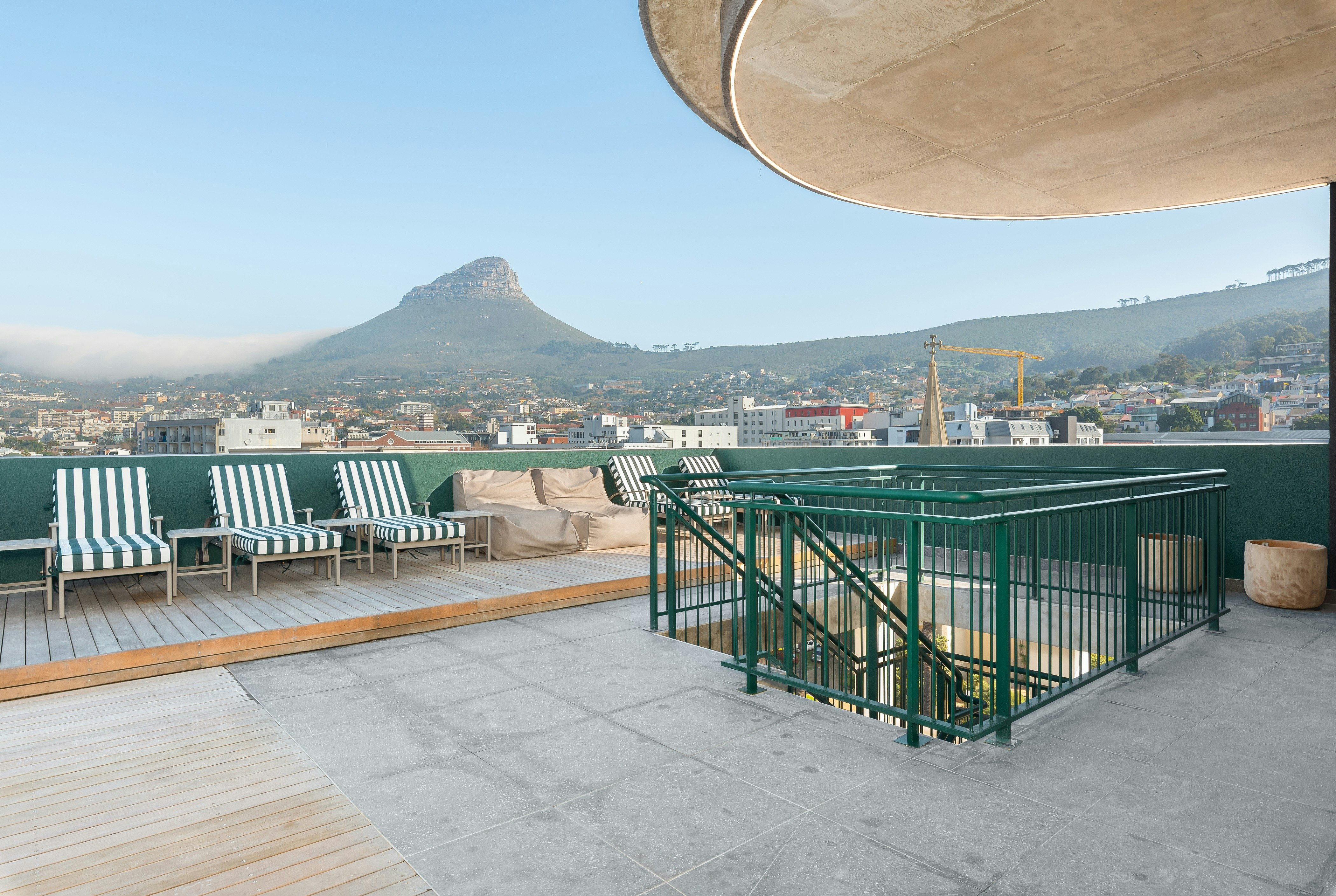 TenOnV | Designer Studio with Table Mountain Views image no 3 of 13