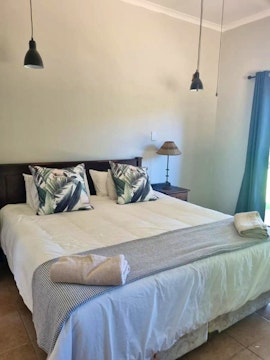 Port Edward Accommodation at Hlatini Cottage | Viya