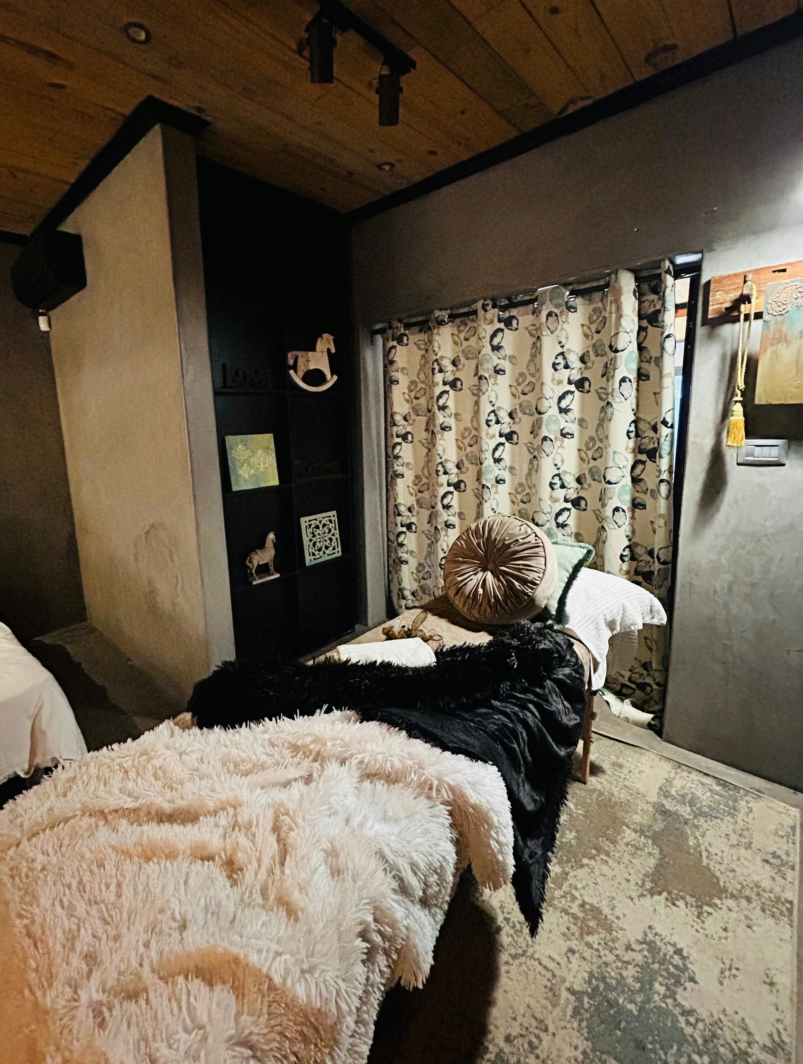 FollyFoot Manor Boutique Estate image no 5 of 8