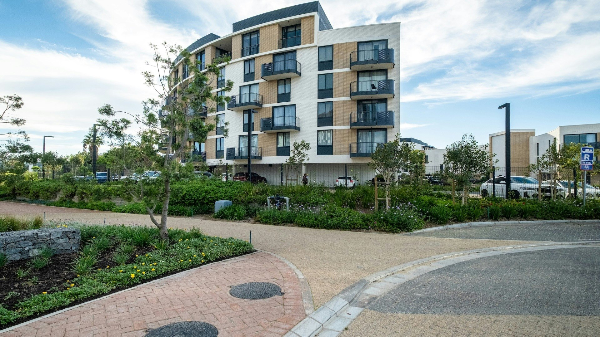 2 Bed Apartment – On Park Unit 315 image no 27 of 29
