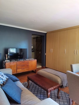 Northern Suburbs Accommodation at Oudewesthof Self-catering Apartment | Viya